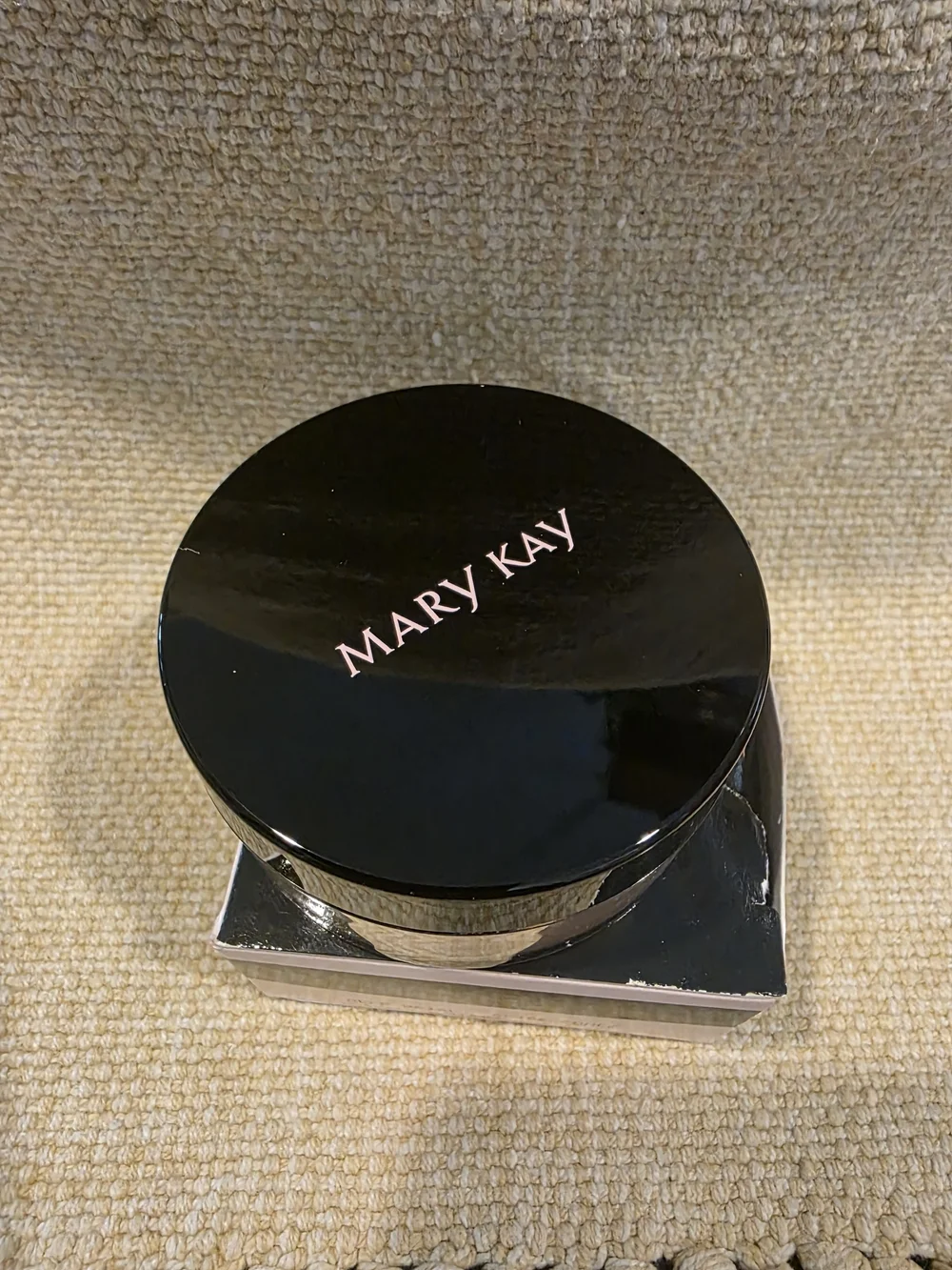 Mary Kay Loose Setting Powder — Deep Beige Compact
